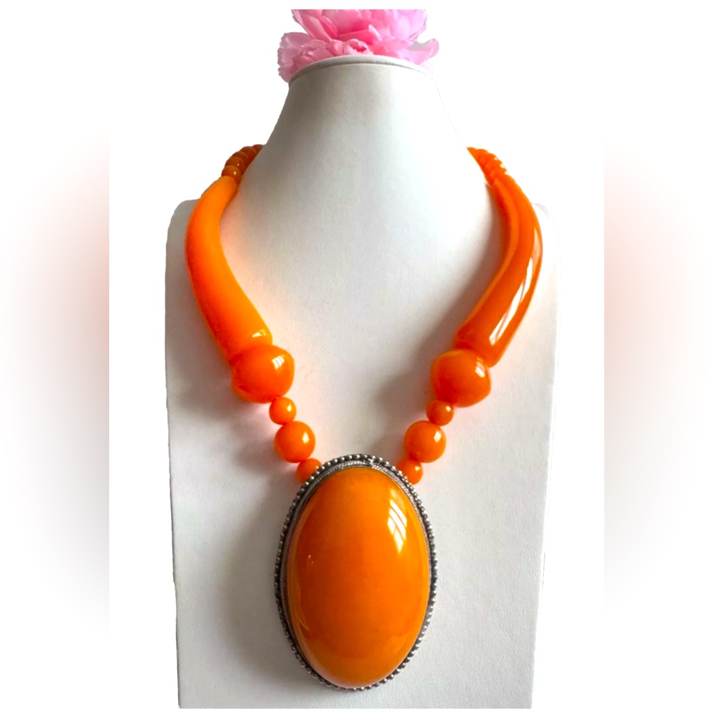 Gorgeous & Unique Style Amber Resin Beads Pendant Necklace 22”Inch & 159grams